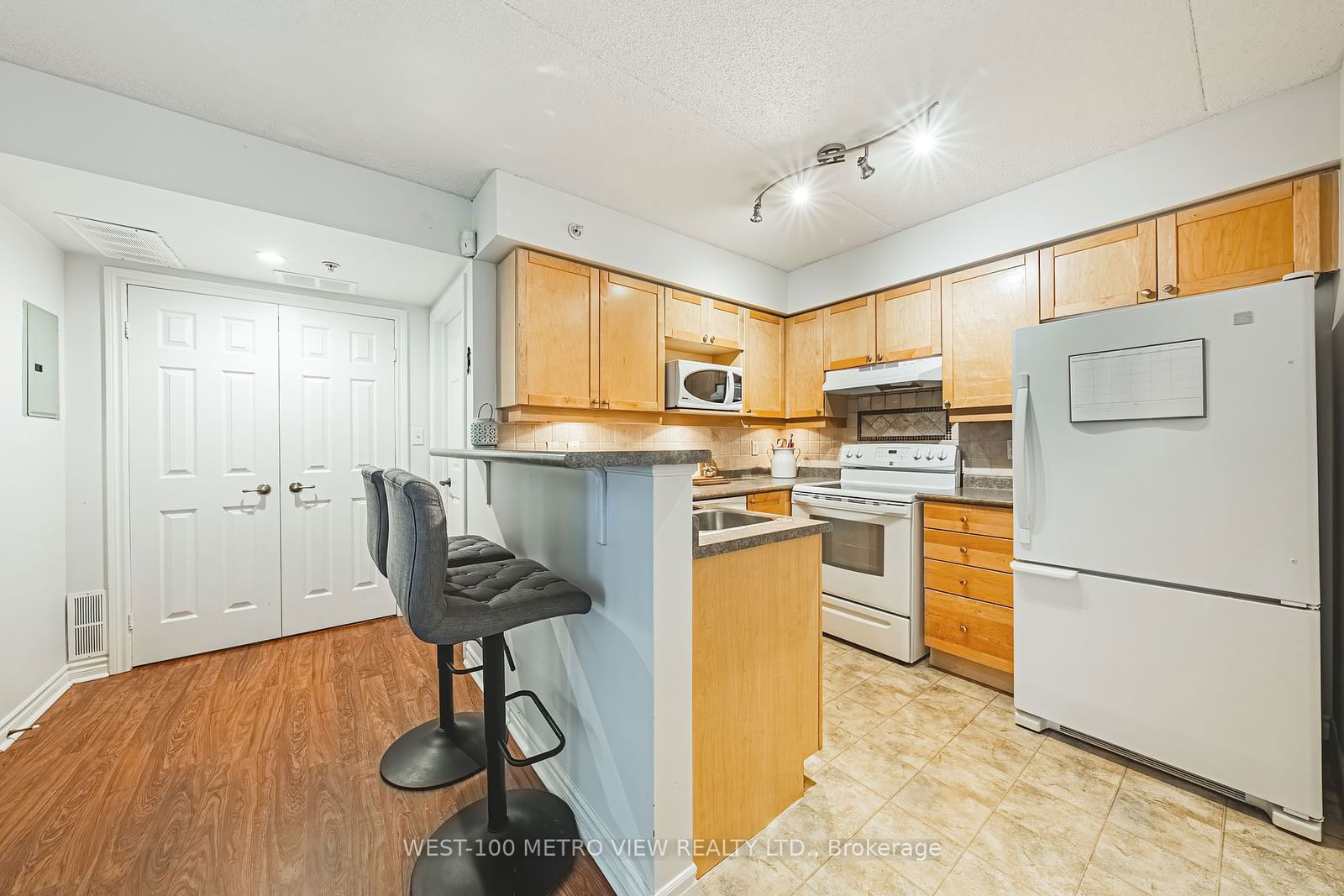 1450 Bishops Gate, unit 106 for sale - image #5