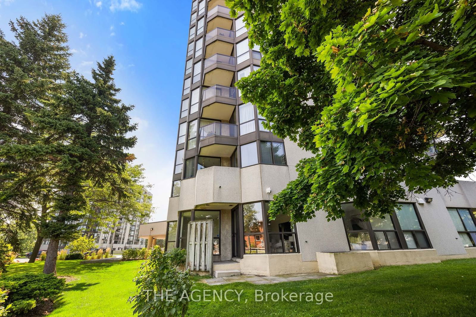 1155 Bough Beeches Blvd, unit 101 for sale - image #38