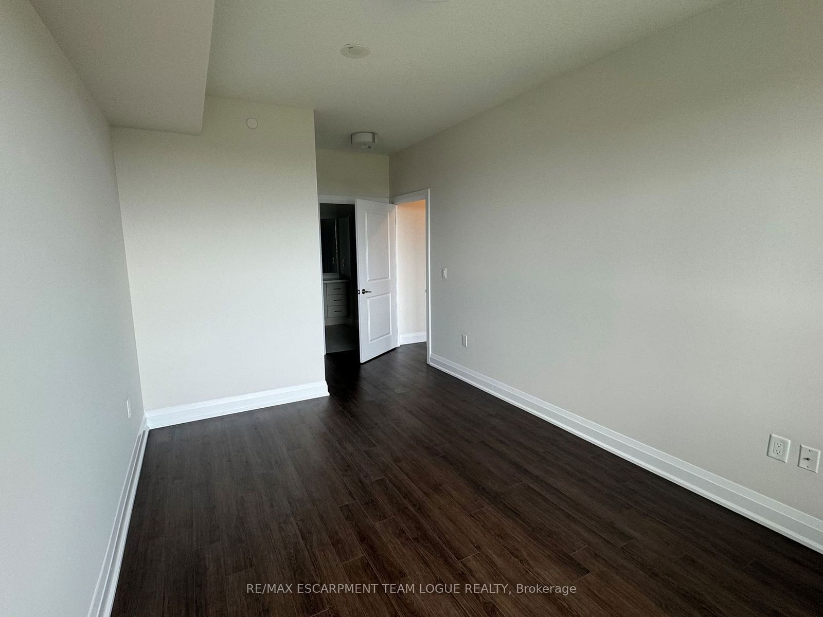 2333 TAUNTON Rd, unit 707 for rent