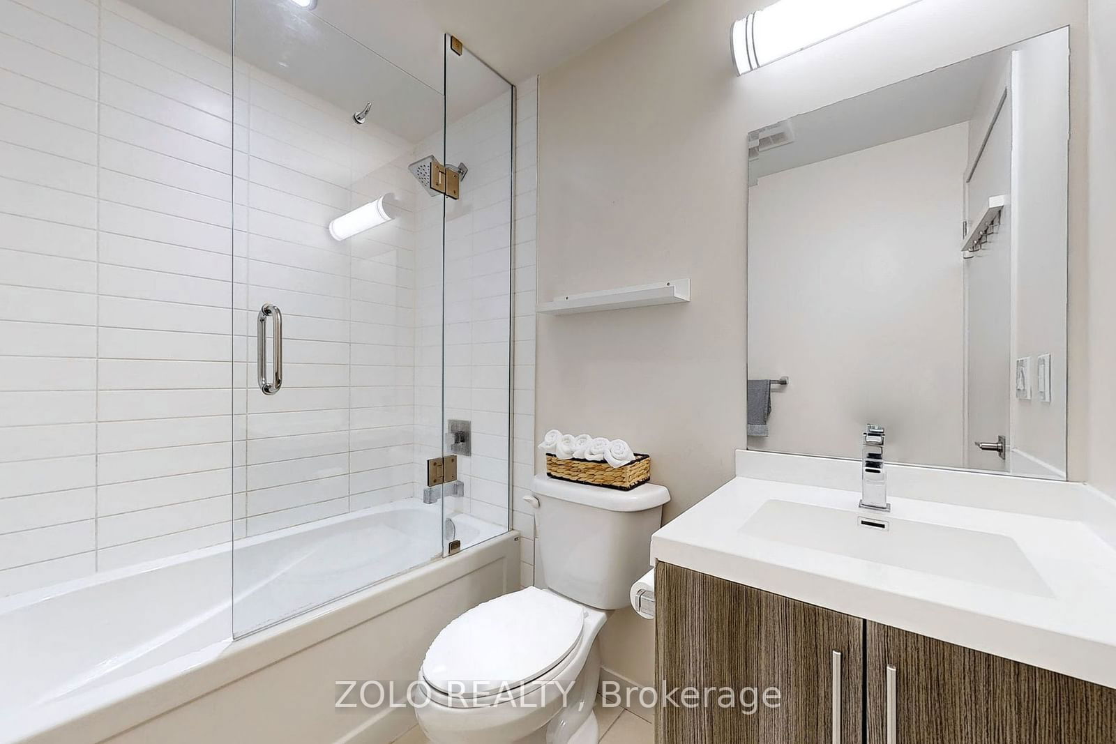 2093 Fairview St, unit 201 for sale - image #10