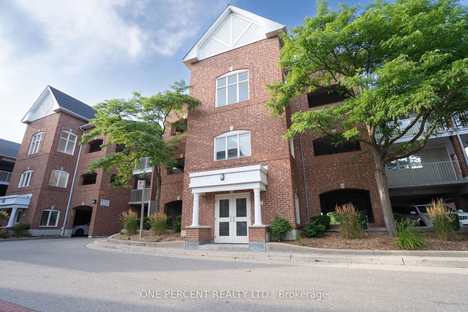 Bristol Road Townhomes, Mississauga, Toronto