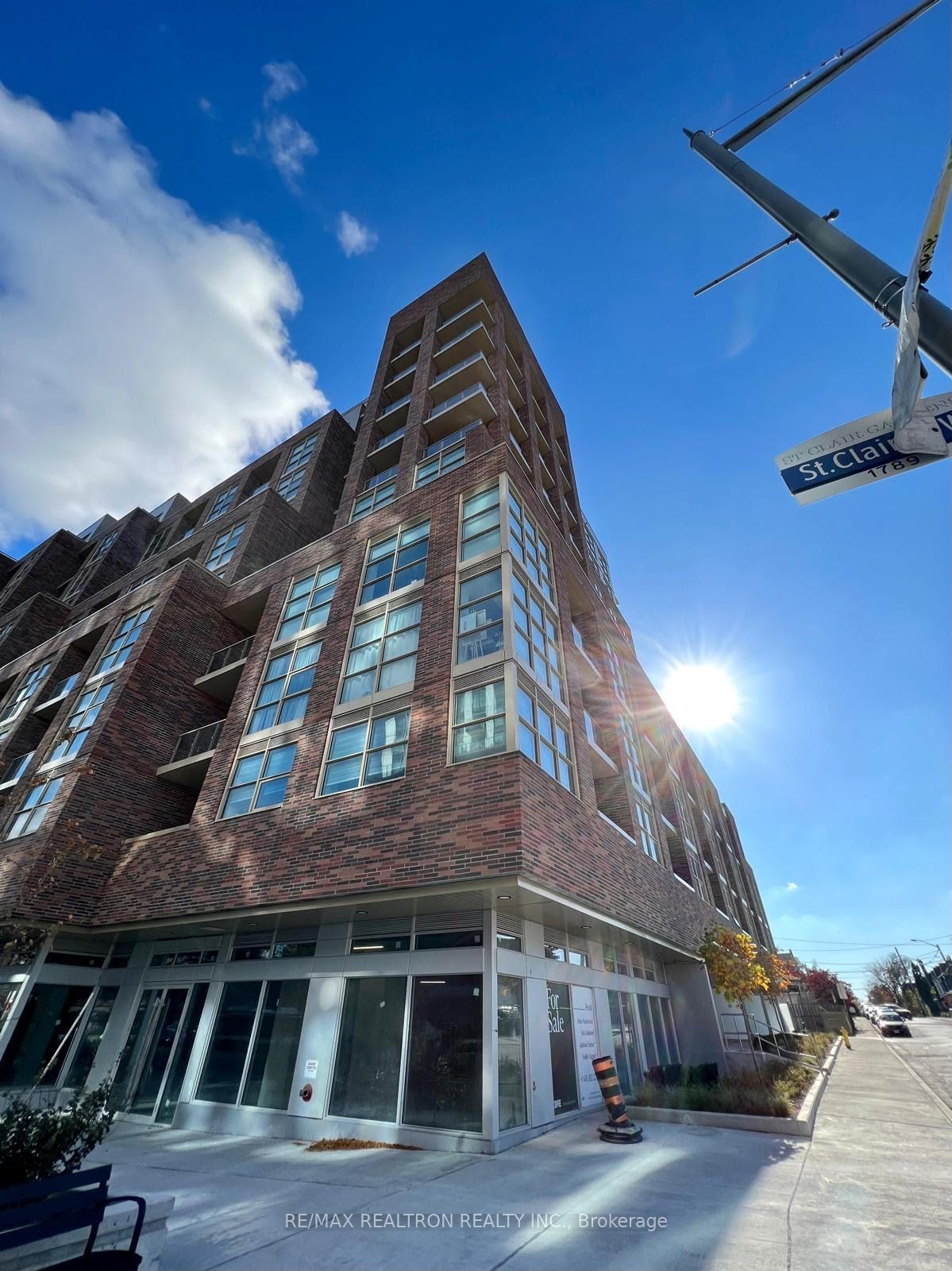 1787 St Clair Ave W, unit 604 for rent