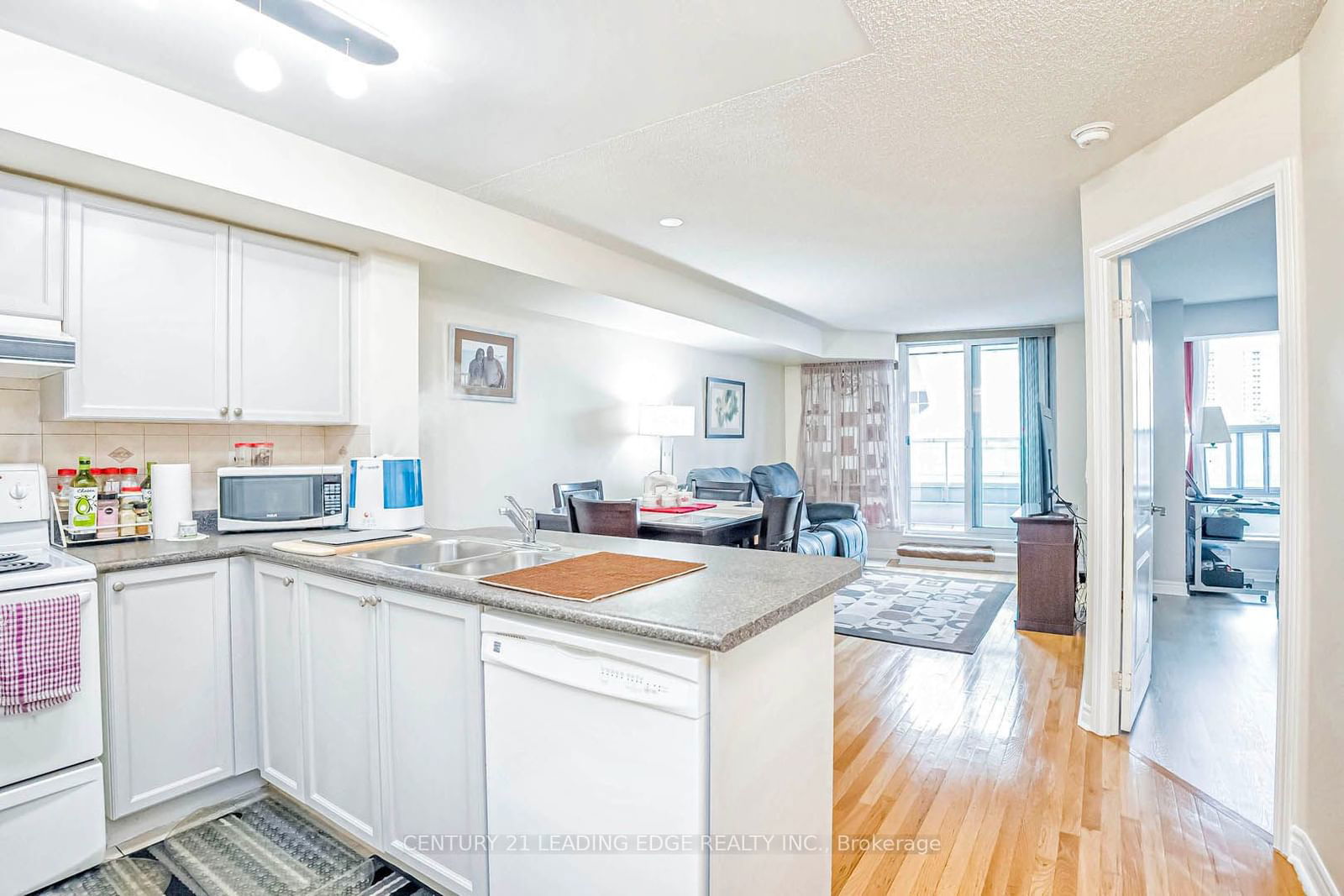 33 Elm Dr W, unit 310 for sale