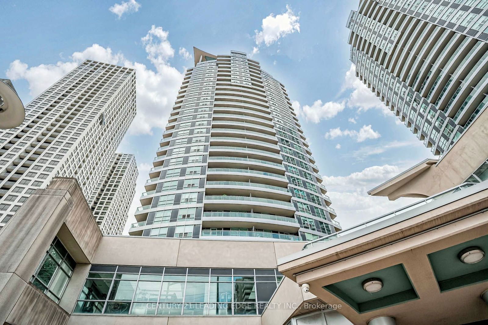 33 Elm Dr W, unit 310 for sale