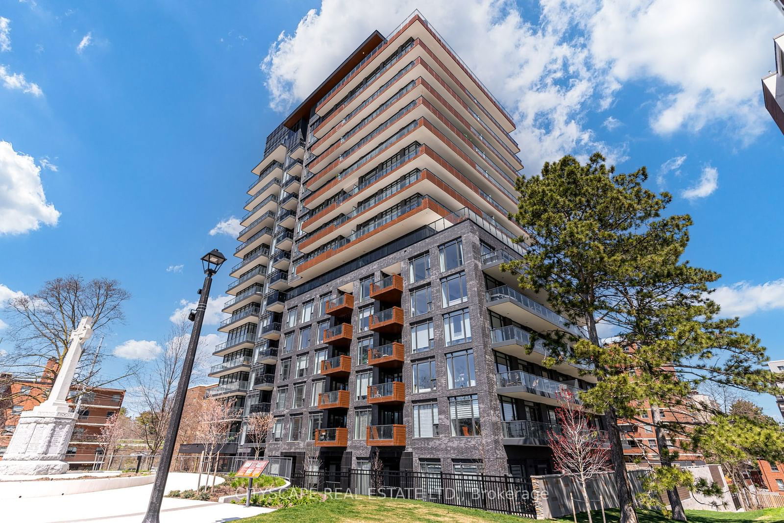 21 Park St E, unit 601 for sale - image #2