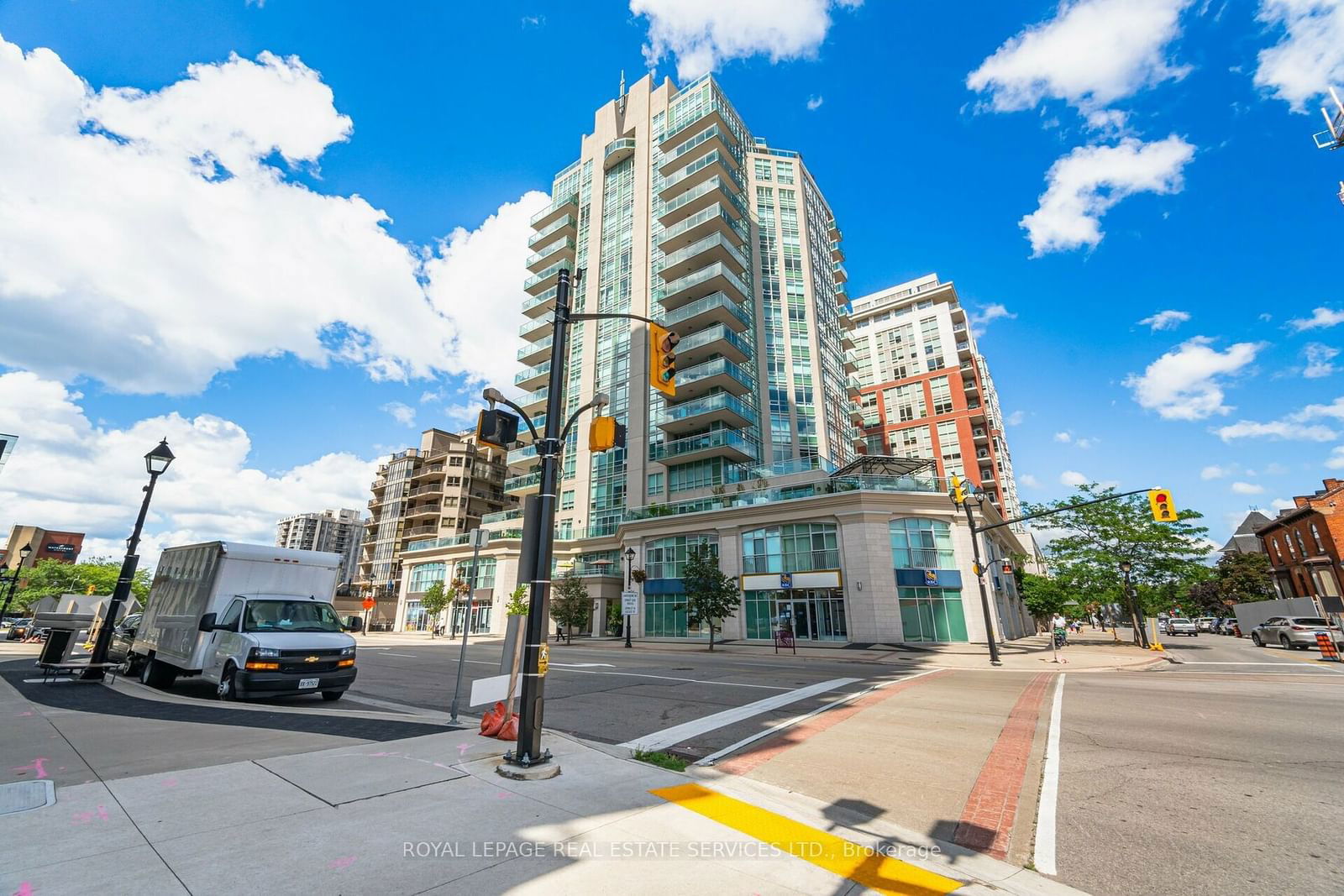 360 Pearl St, unit 1005 for sale - image #31