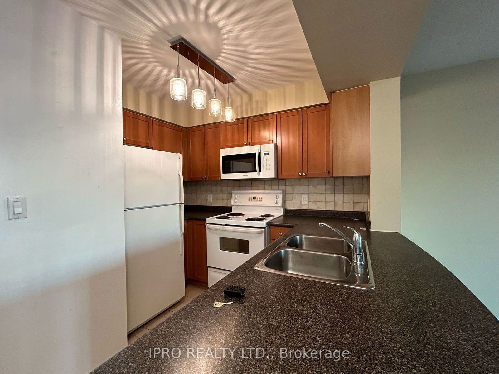 4879 Kimbermount Ave, unit 602 for rent