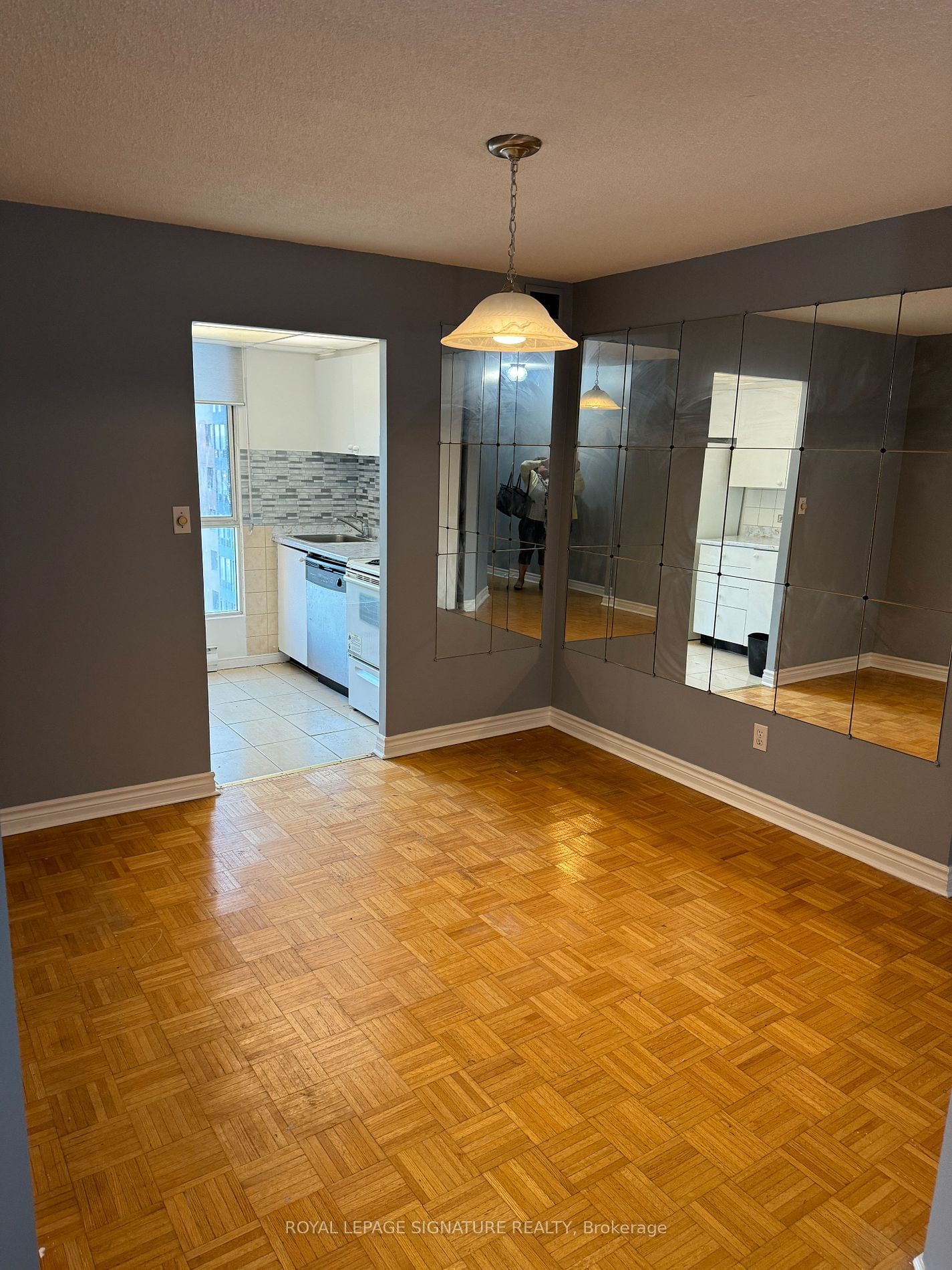 145 Hillcrest Ave, unit 1516 for sale - image #2