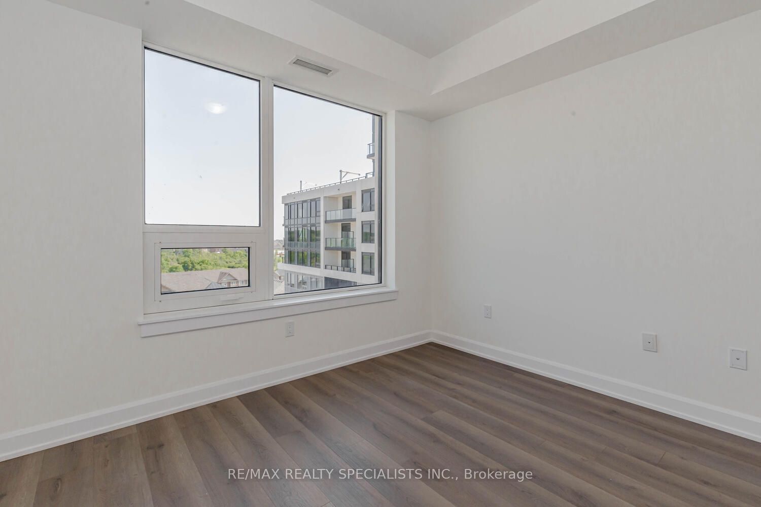 3200 William Coltson Ave, unit 726 for sale - image #27