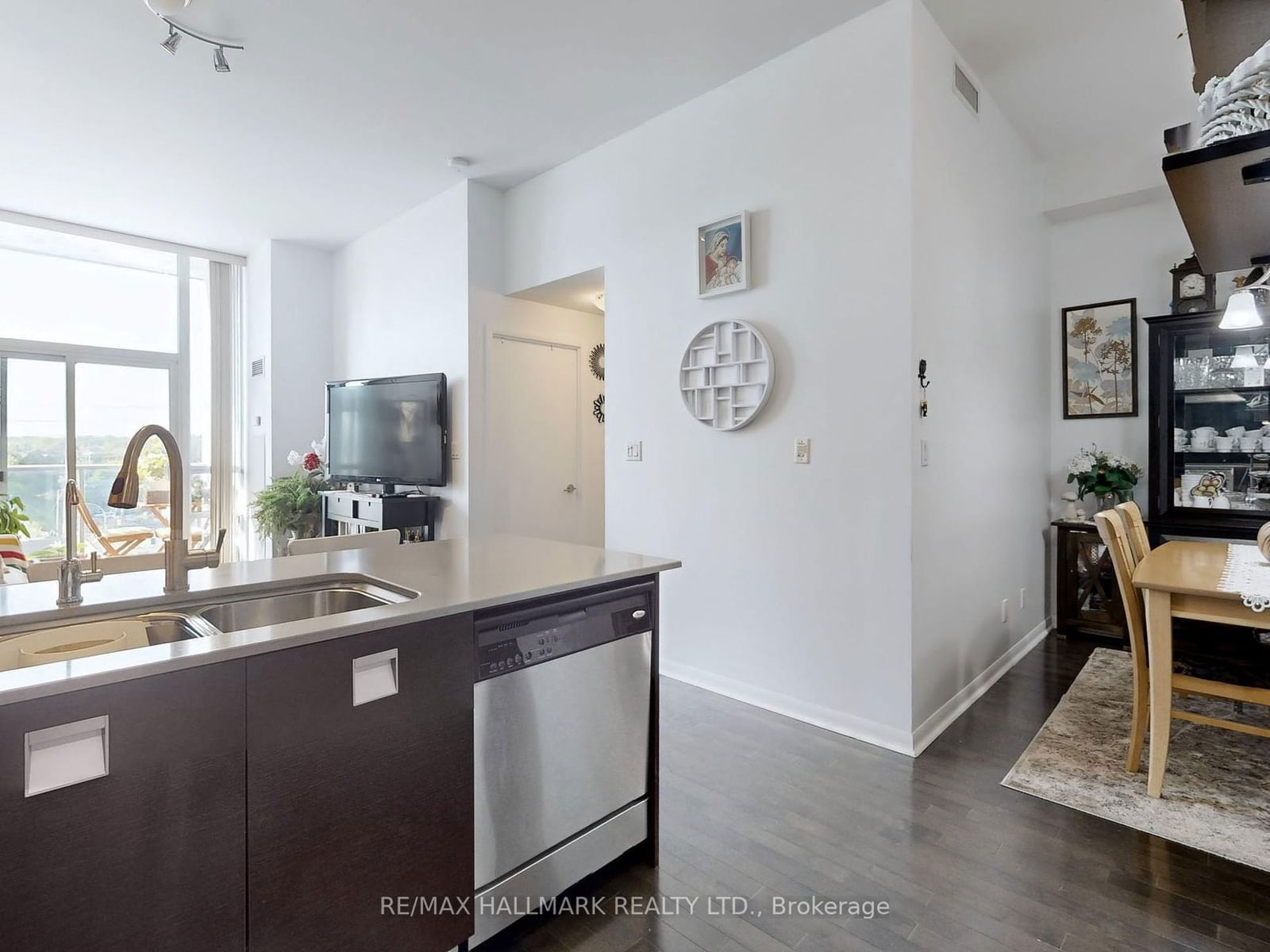 3391 Bloor St W, unit 517 for sale - image #10