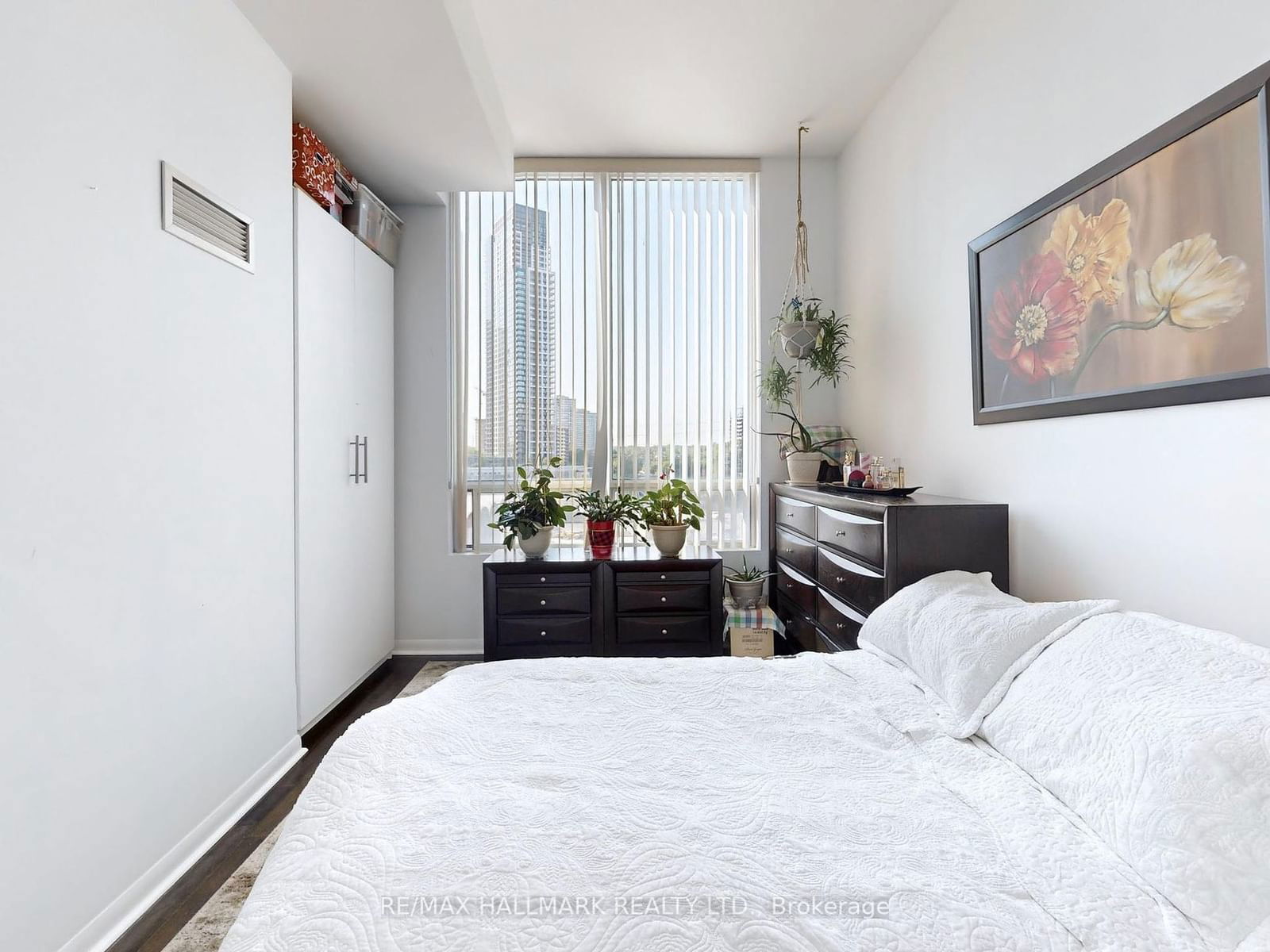 3391 Bloor St W, unit 517 for sale - image #13