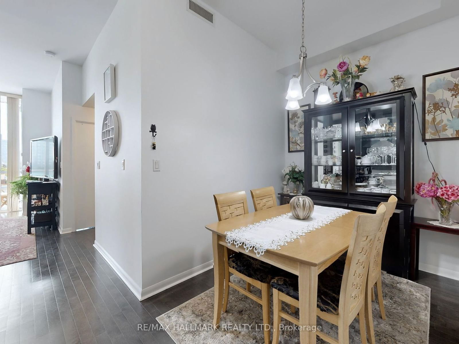 3391 Bloor St W, unit 517 for sale - image #6