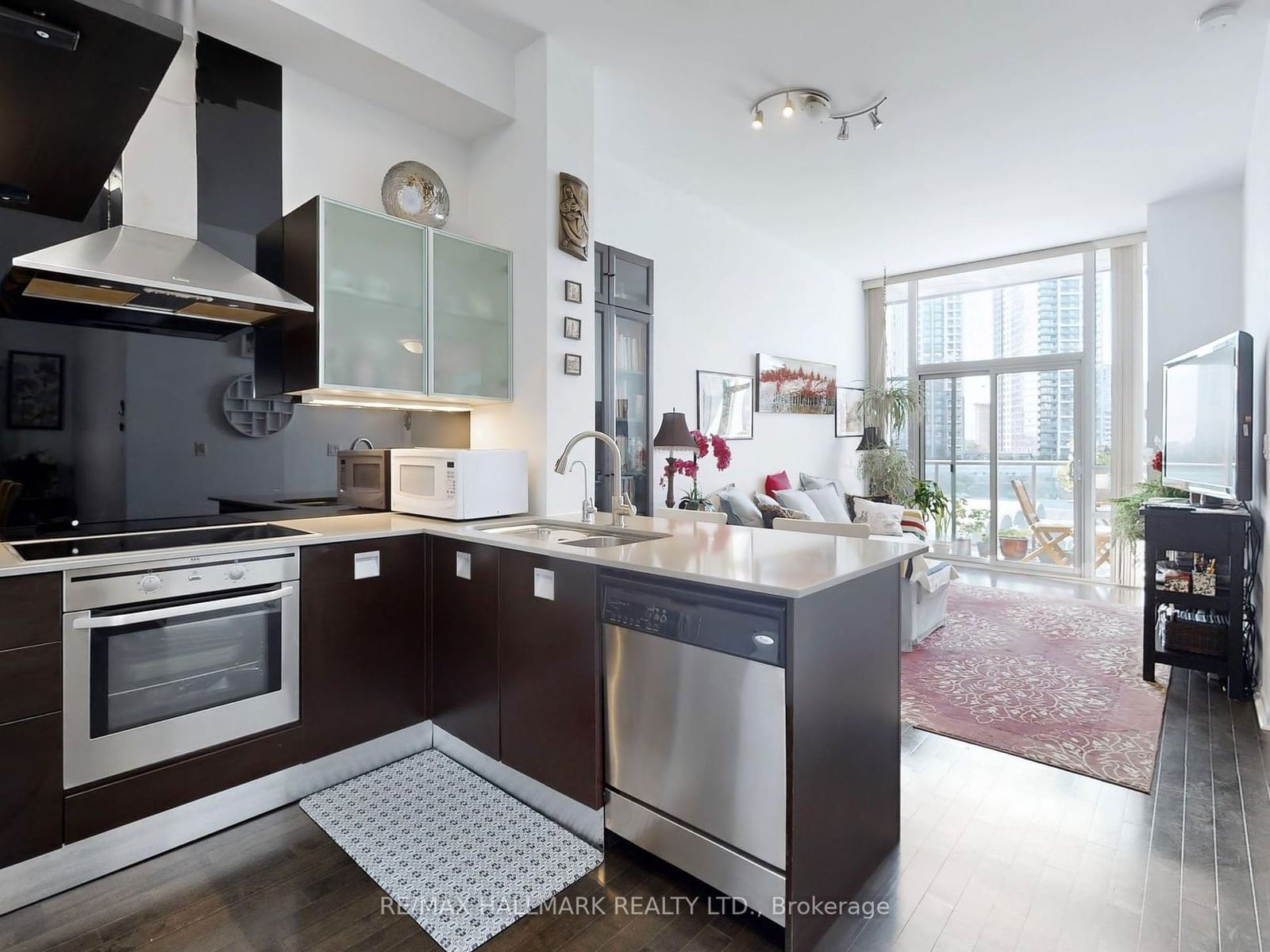 3391 Bloor St W, unit 517 for sale - image #8