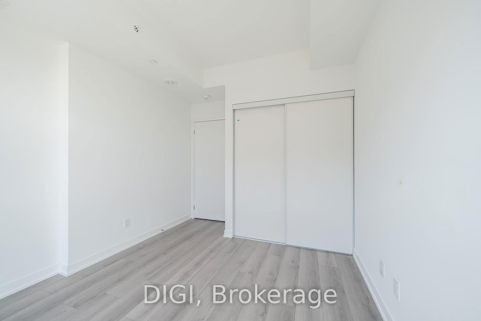 1787 St. Clair Ave W, unit 423 for rent