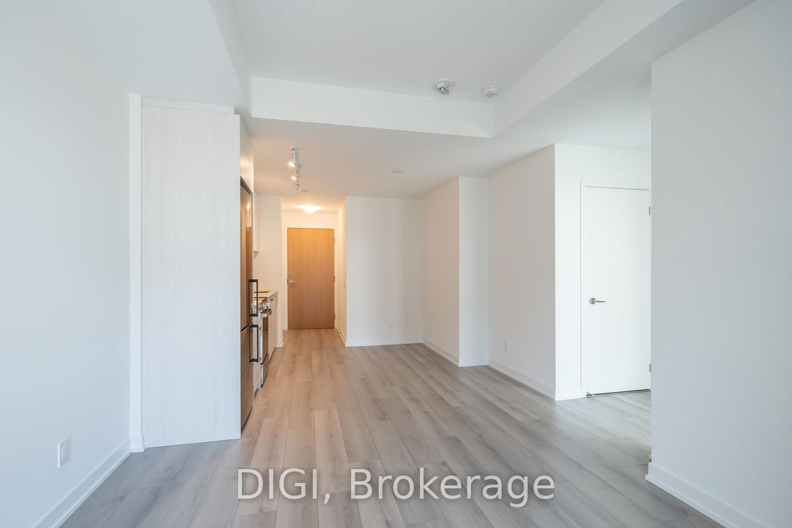 1787 St. Clair Ave W, unit 423 for rent - image #6