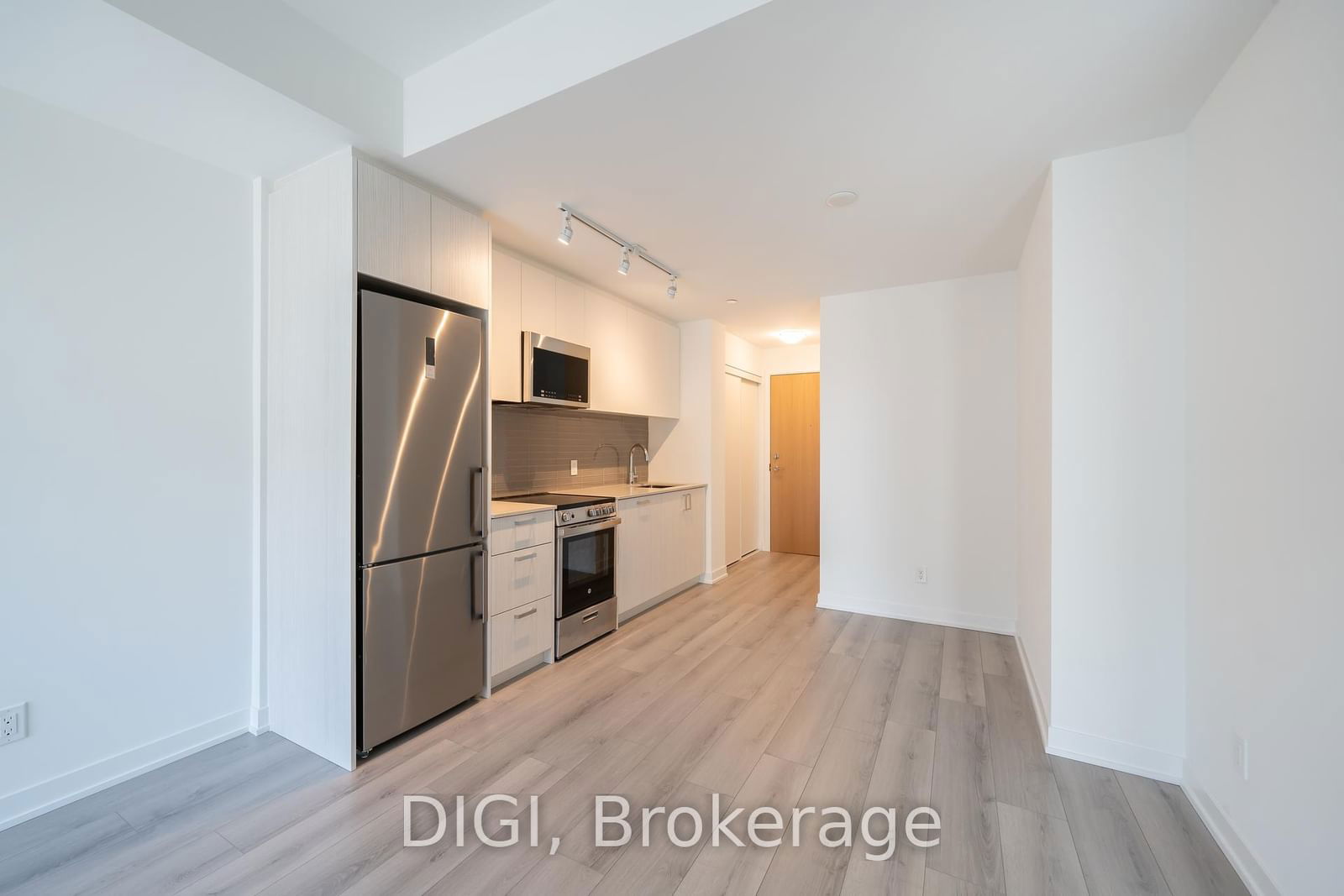 1787 St. Clair Ave W, unit 423 for rent - image #7