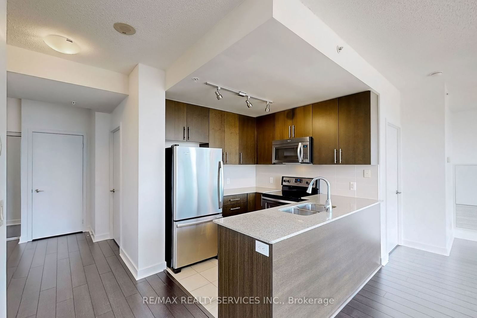 3985 Grand Park Dr, unit 1511 for rent - image #7