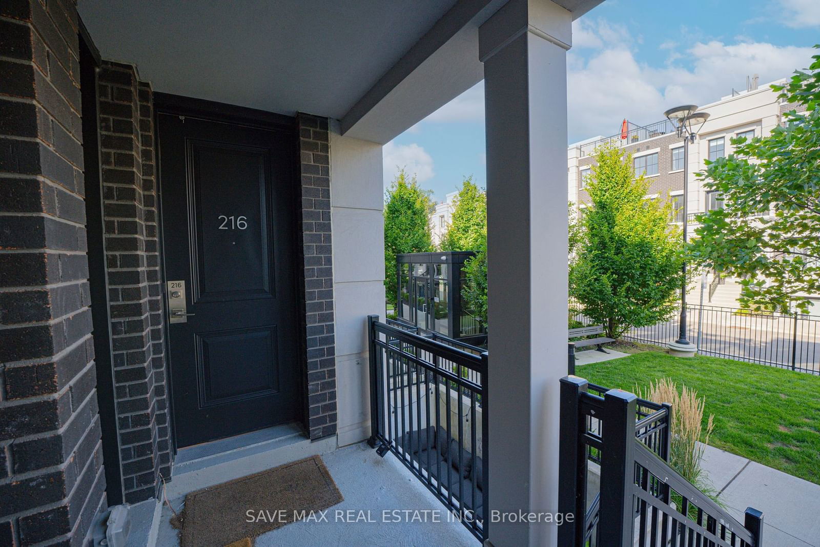 652 Cricklewood Dr, unit 216 for sale - image #10