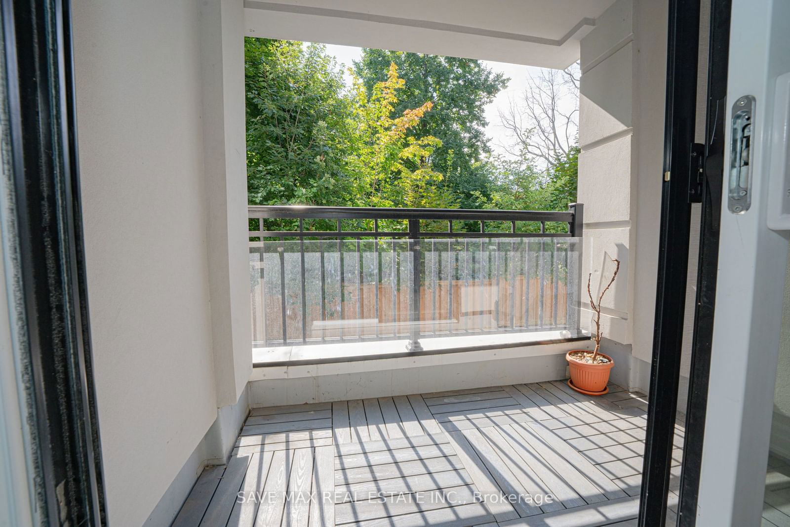 652 Cricklewood Dr, unit 216 for sale - image #22