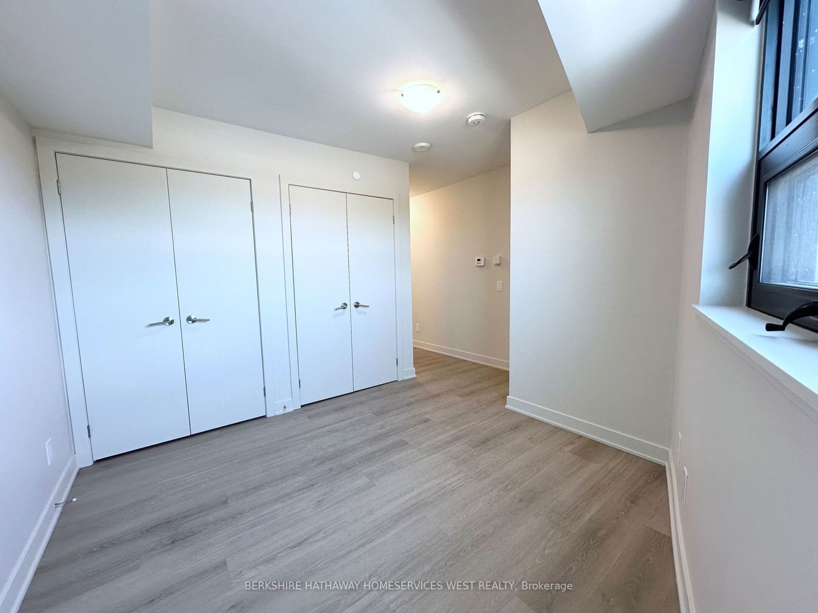 3385 Dundas St W, unit 608 for rent - image #6