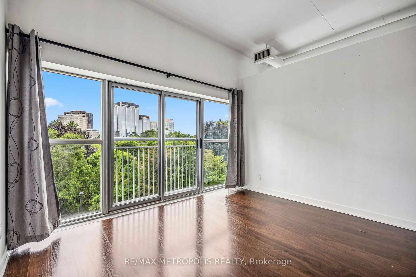 2 Fieldway Rd, unit 302 for sale - image #17