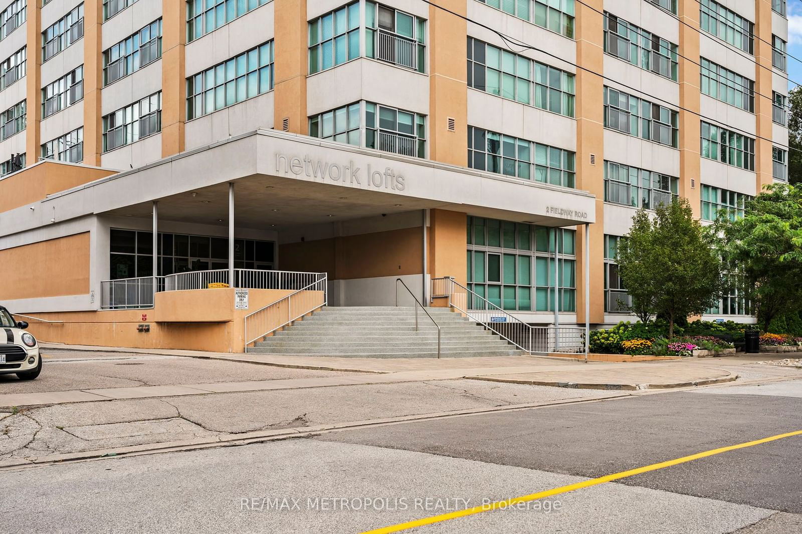 2 Fieldway Rd, unit 302 for sale - image #3