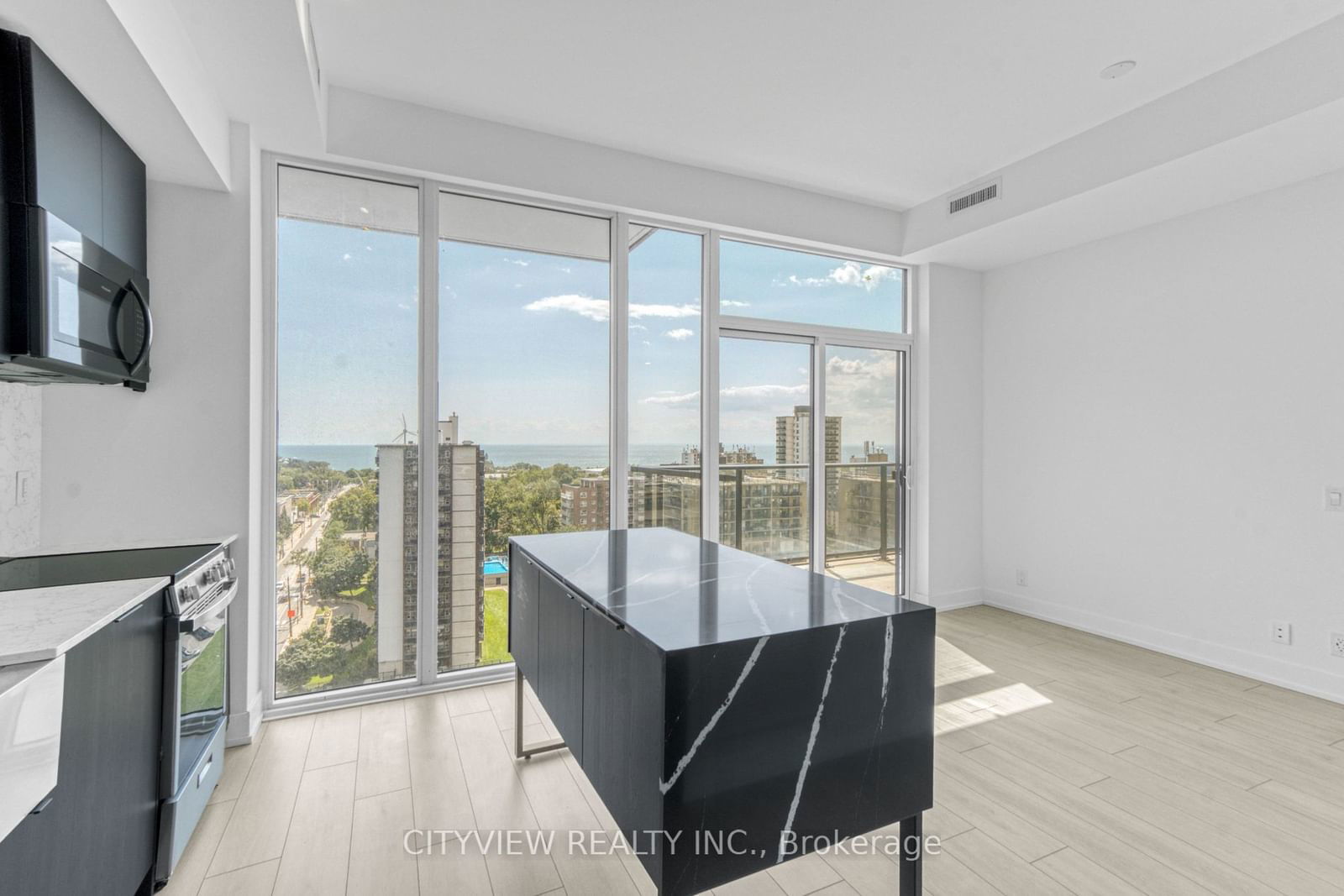 270 Dufferin St, unit 1104 for sale - image #10