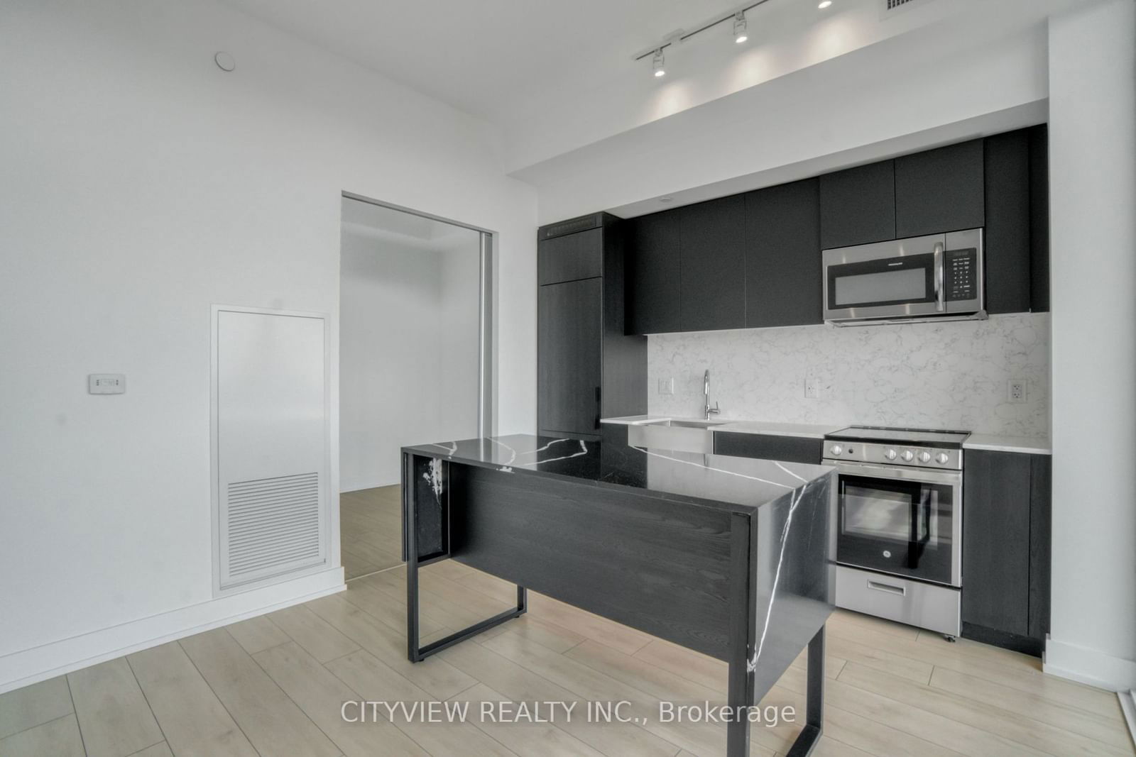 270 Dufferin St, unit 1104 for sale