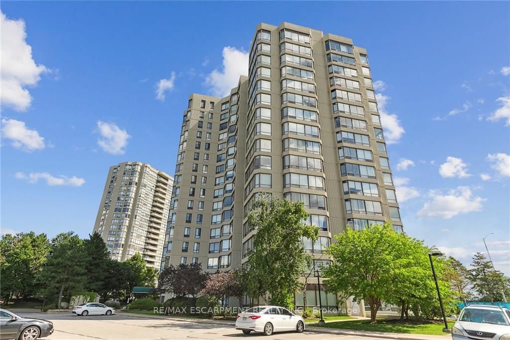 26 Hanover Rd, unit 1601 for sale - image #4