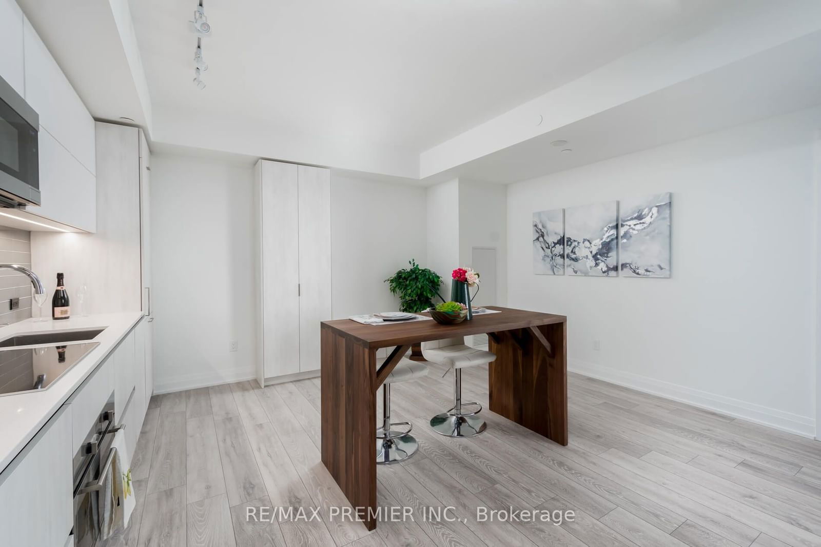 21 Park St E, unit 1201 for rent - image #10