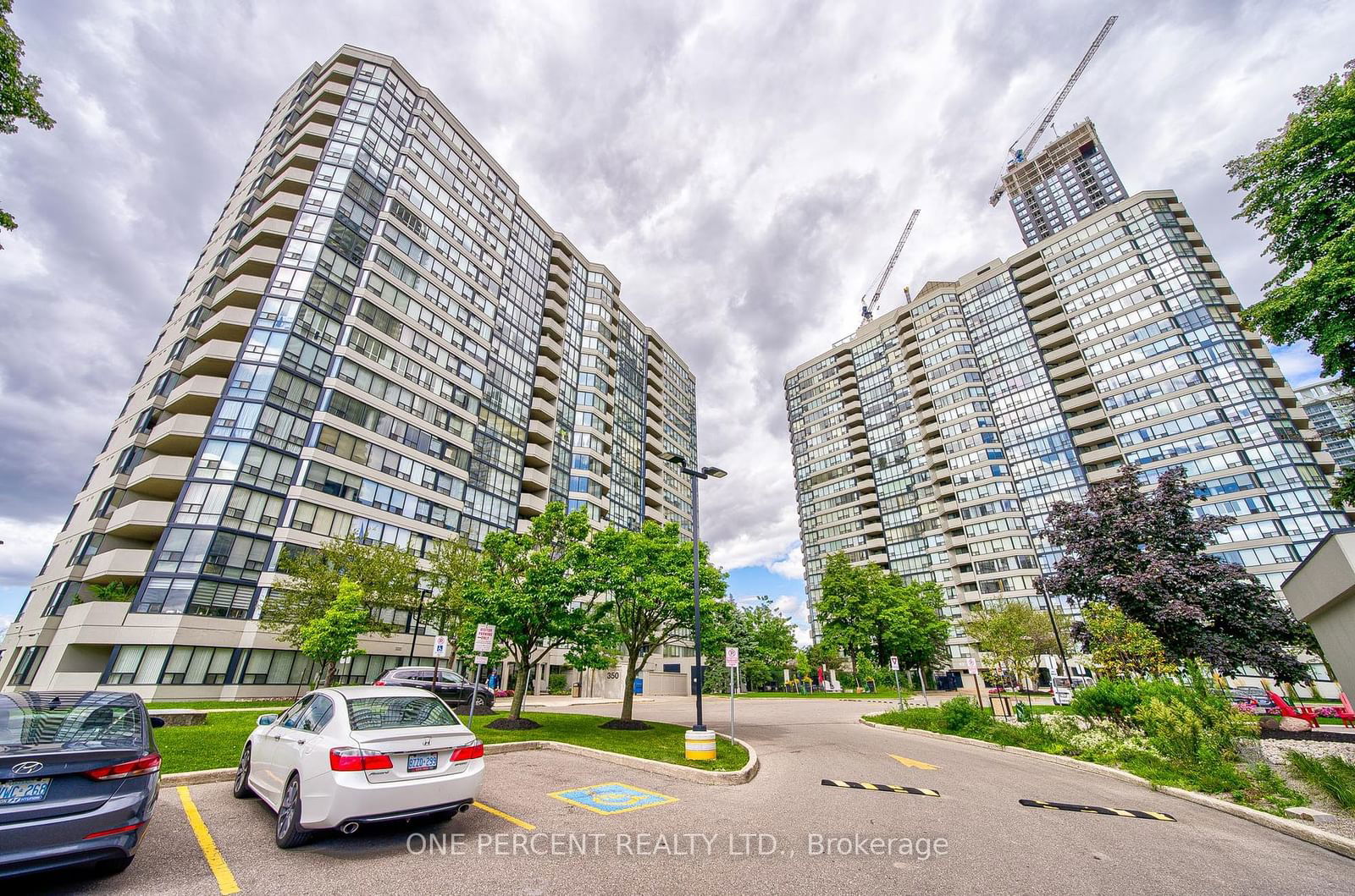 350 Rathburn Rd W, unit 208 for sale