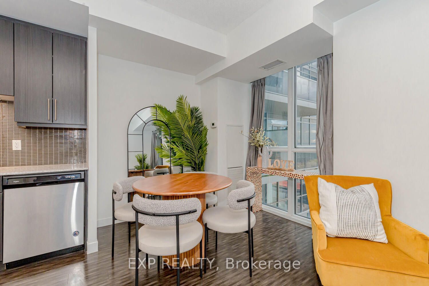 2093 fairview St, unit 709 for sale - image #9