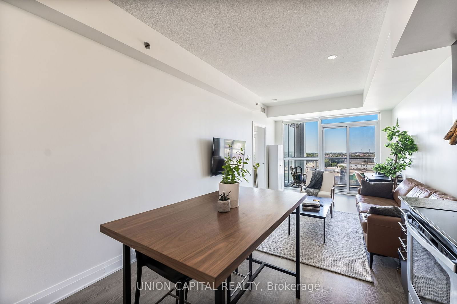 55 Speers Rd, unit 710 for rent - image #10