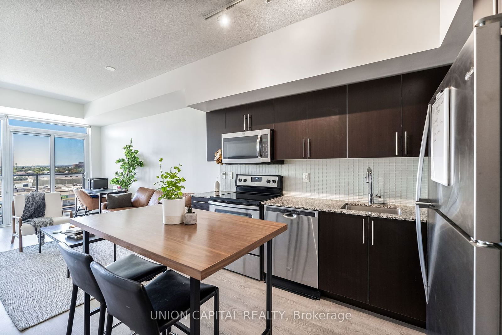 55 Speers Rd, unit 710 for rent - image #12