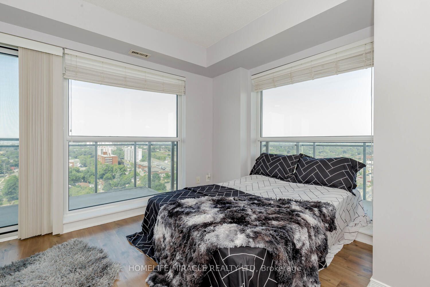 215 Queen St E, unit 1710 for sale - image #16