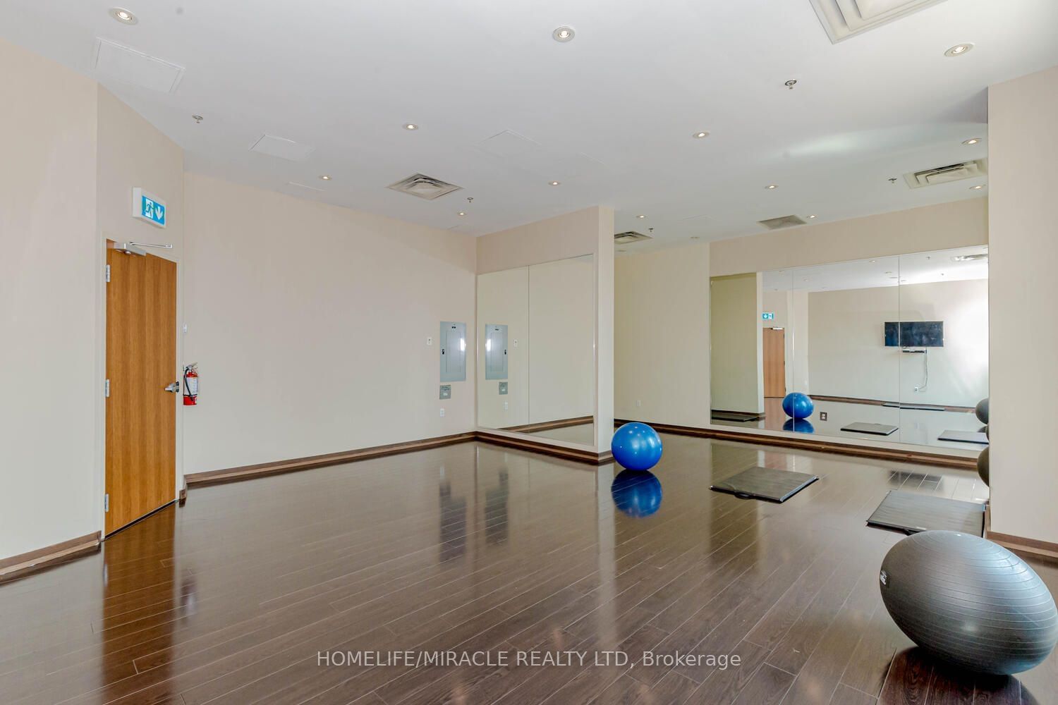 215 Queen St E, unit 1710 for sale - image #27