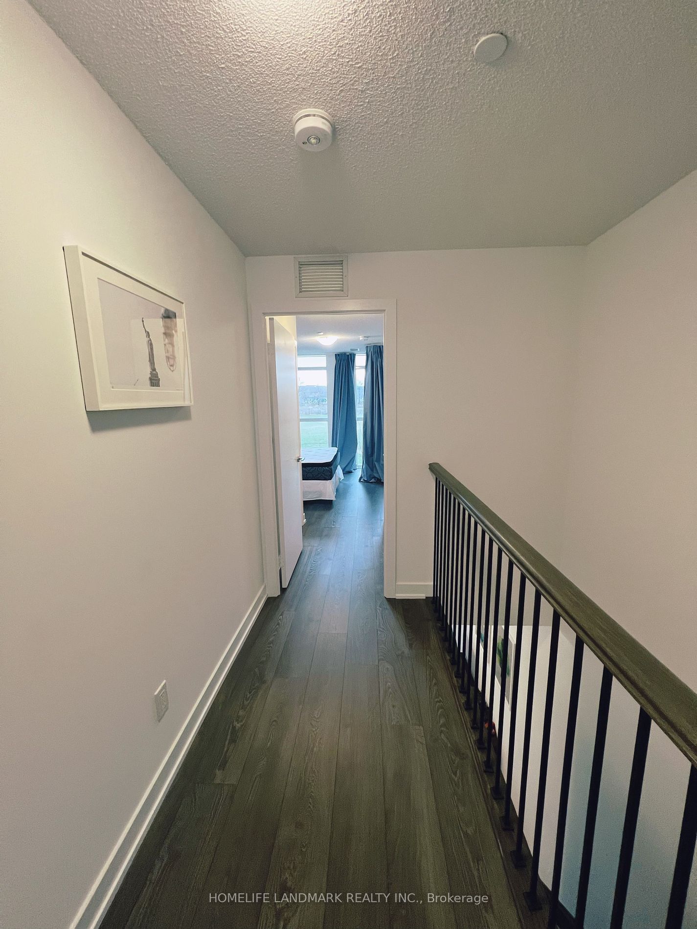 251 Manitoba St, unit 125 for rent