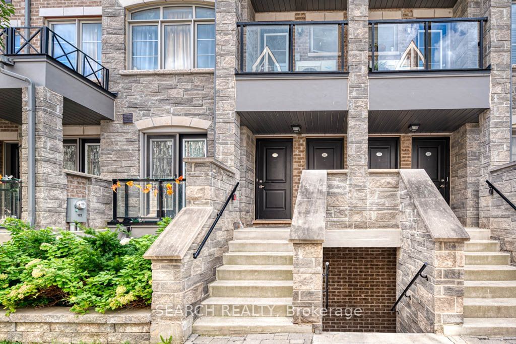 200 Veterans Dr, unit 122 for sale - image #1