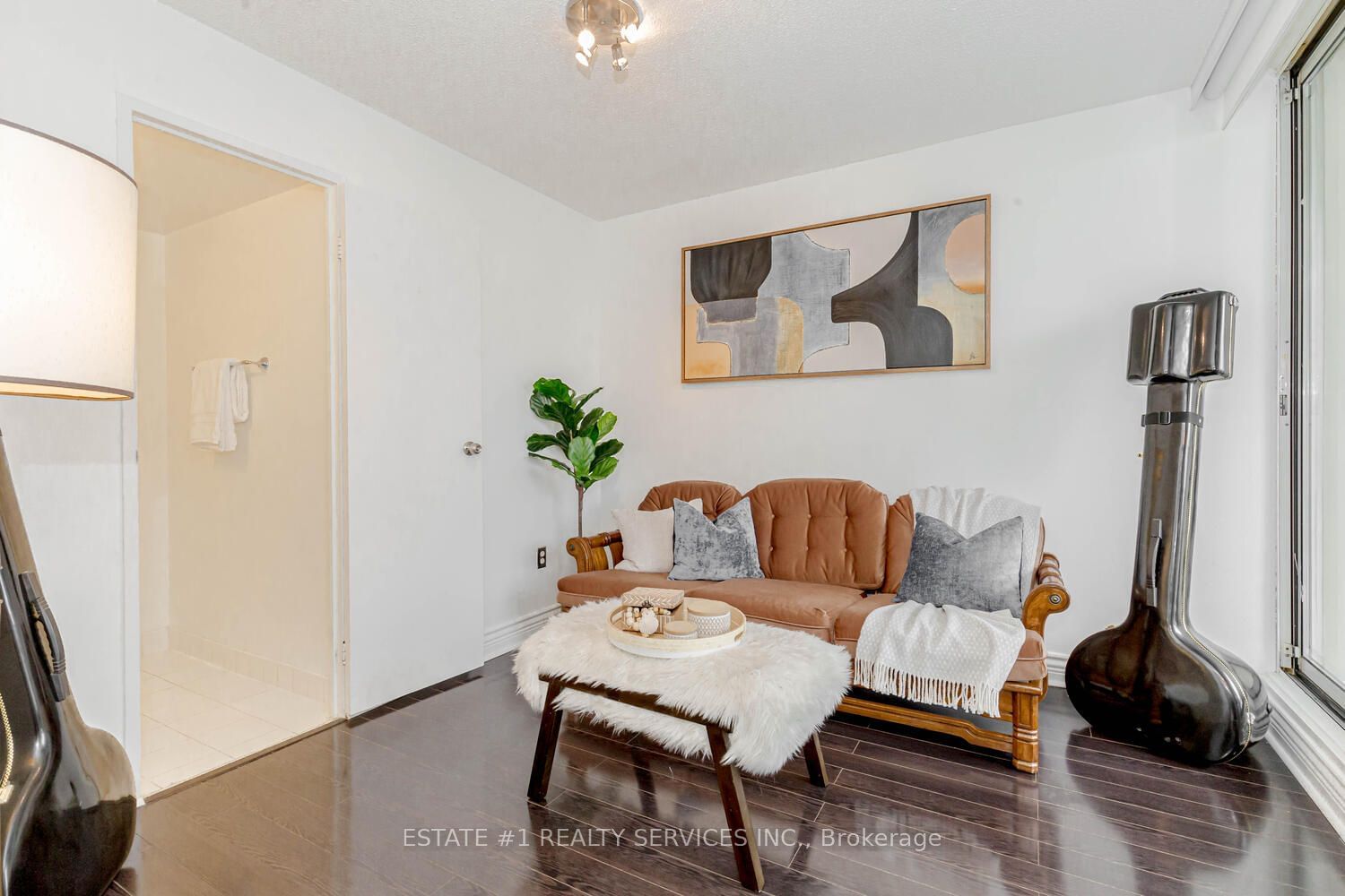 3590 Kaneff Cres, unit 802 for sale - image #21