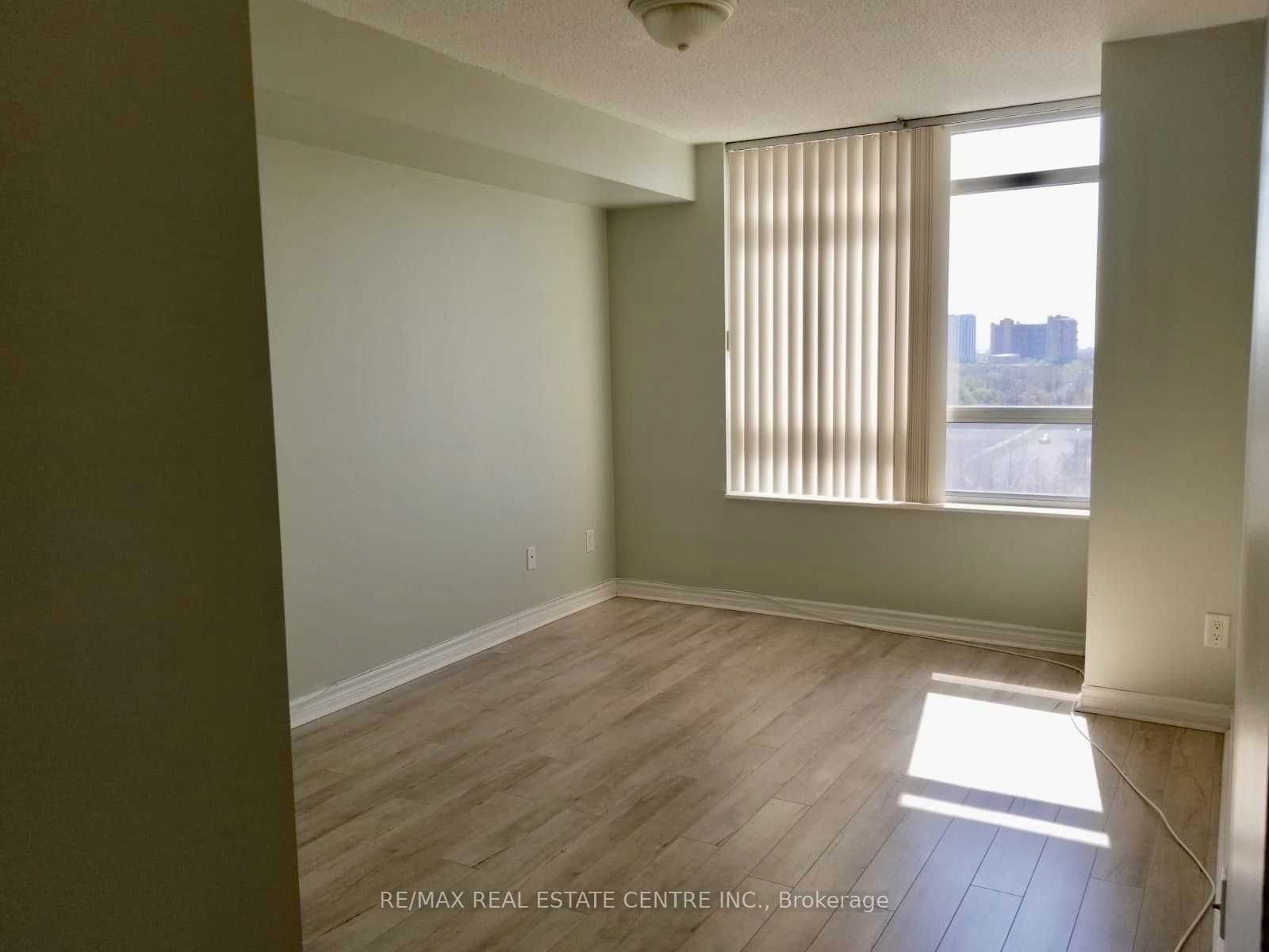 710 Humberwood Blvd, unit 712 for rent - image #7