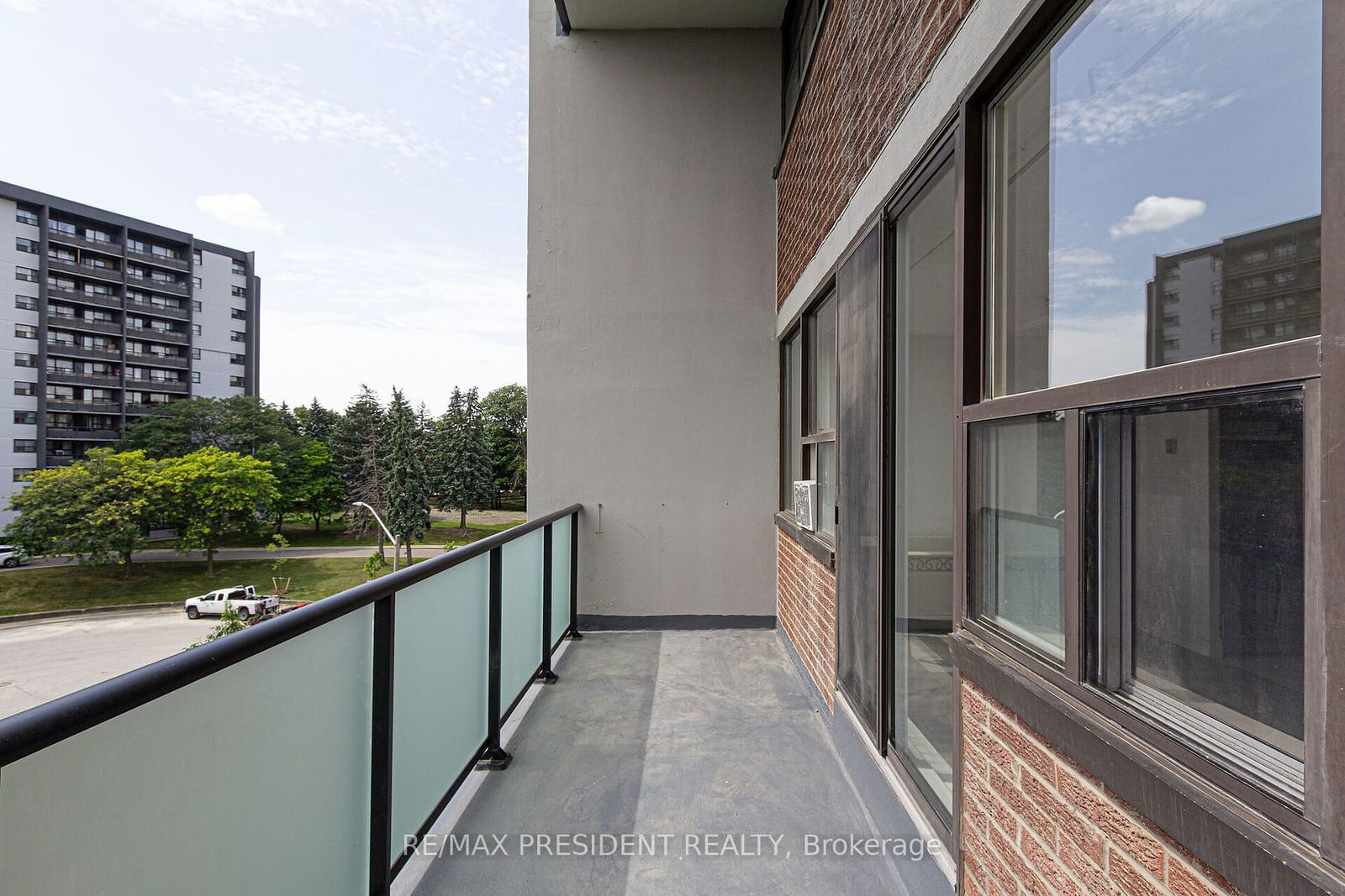 2121 Roche Crt, unit 505 for sale - image #28