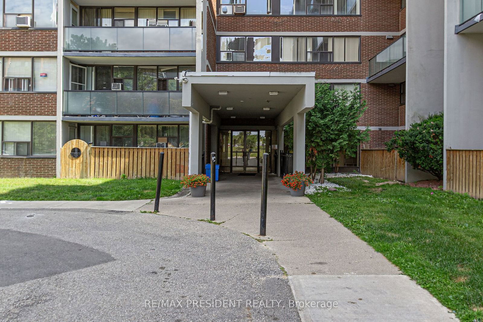 2121 Roche Crt, unit 505 for sale