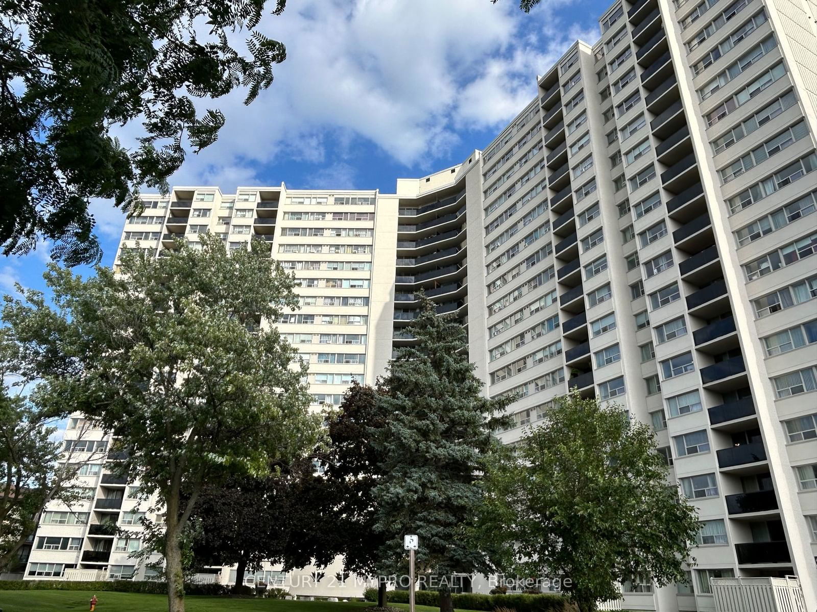 530 Lolita Gdns, unit 1210 for rent - image #1