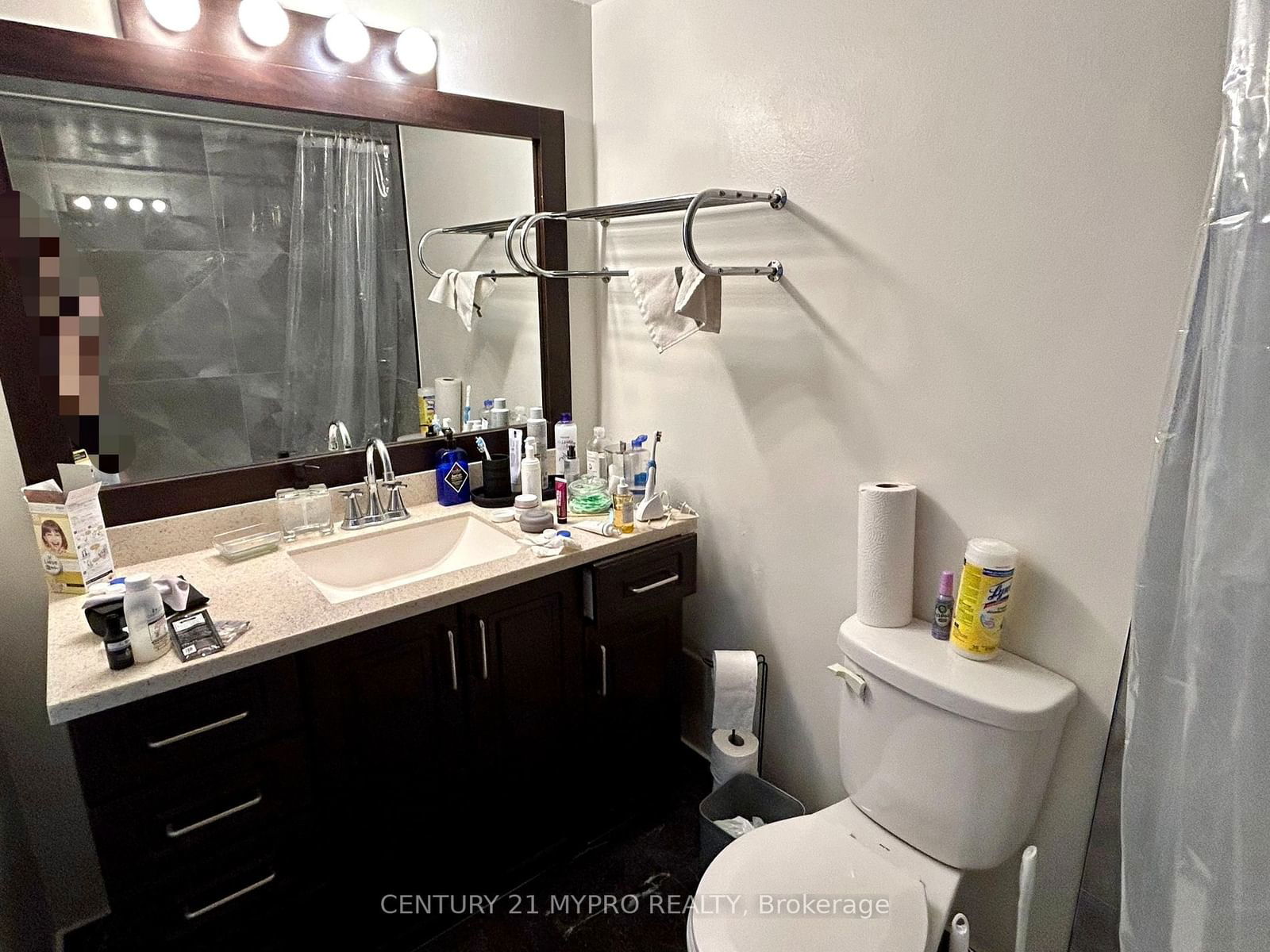 530 Lolita Gdns, unit 1210 for rent - image #4