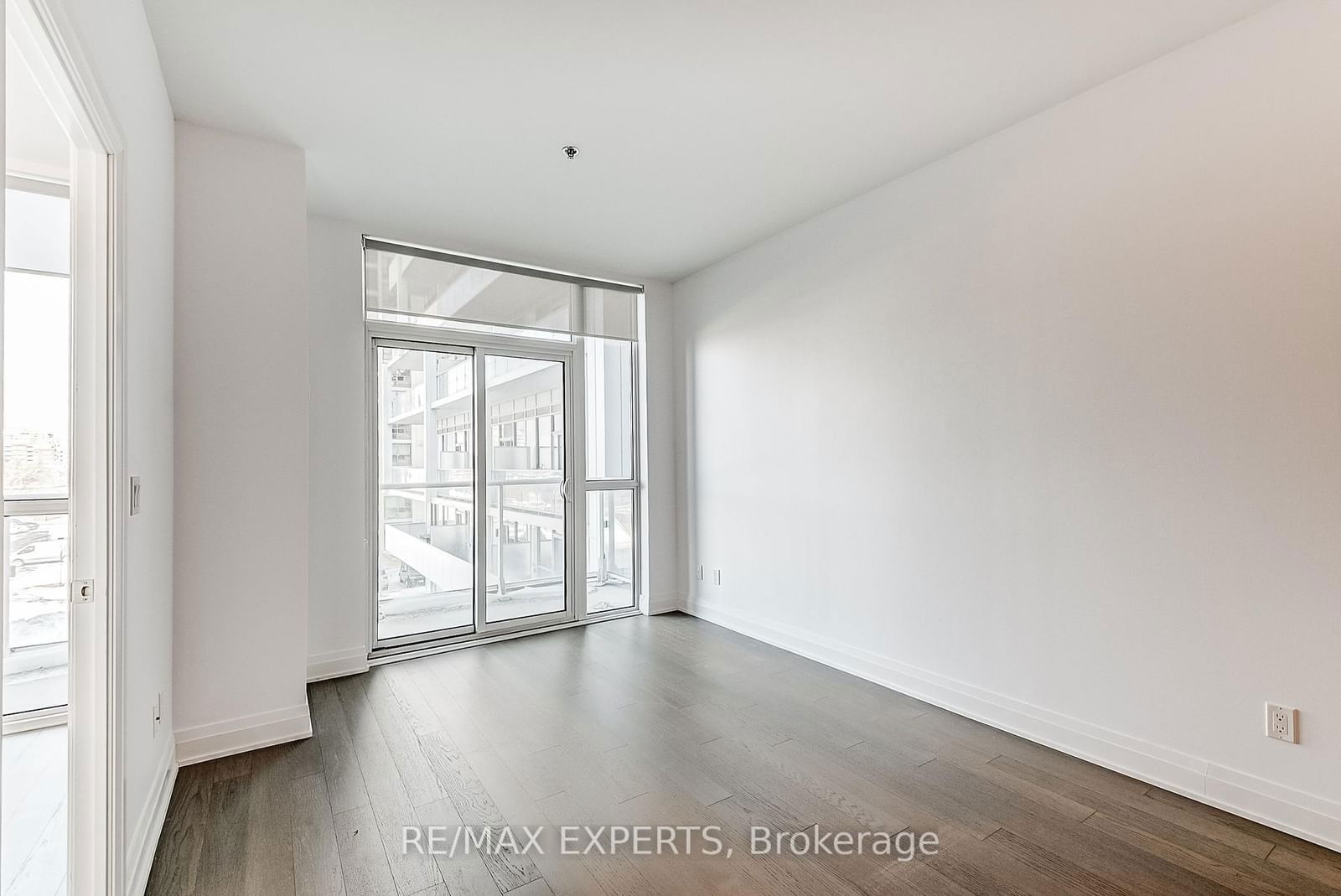 55 Speers Rd, unit 317 for rent - image #13