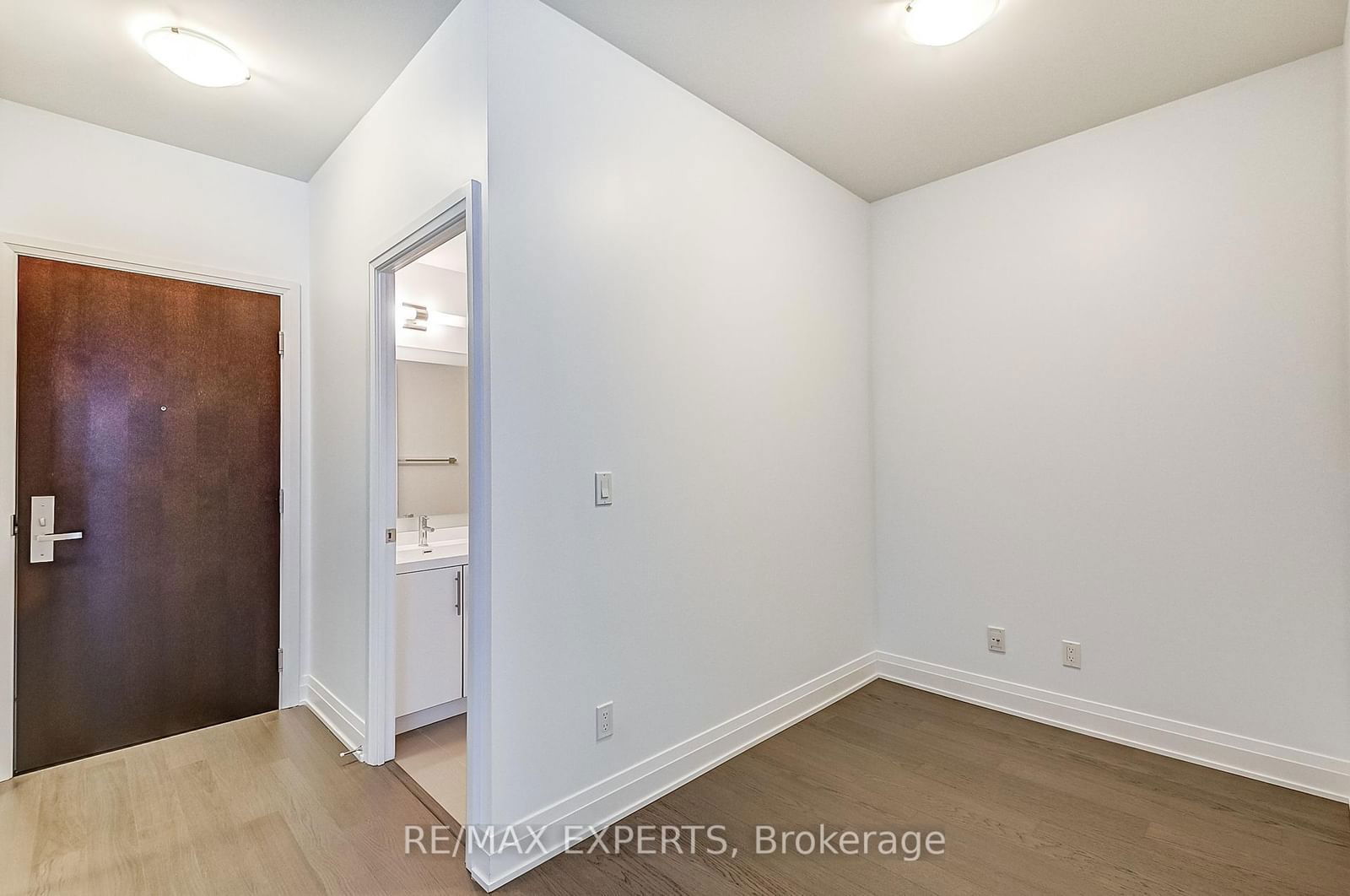 55 Speers Rd, unit 317 for rent - image #7