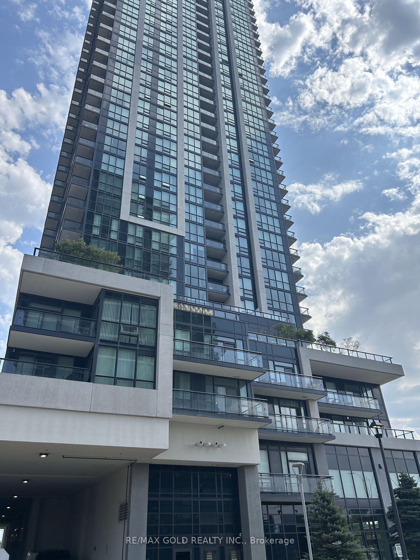 3975 Grand Park Dr, unit 101 for rent