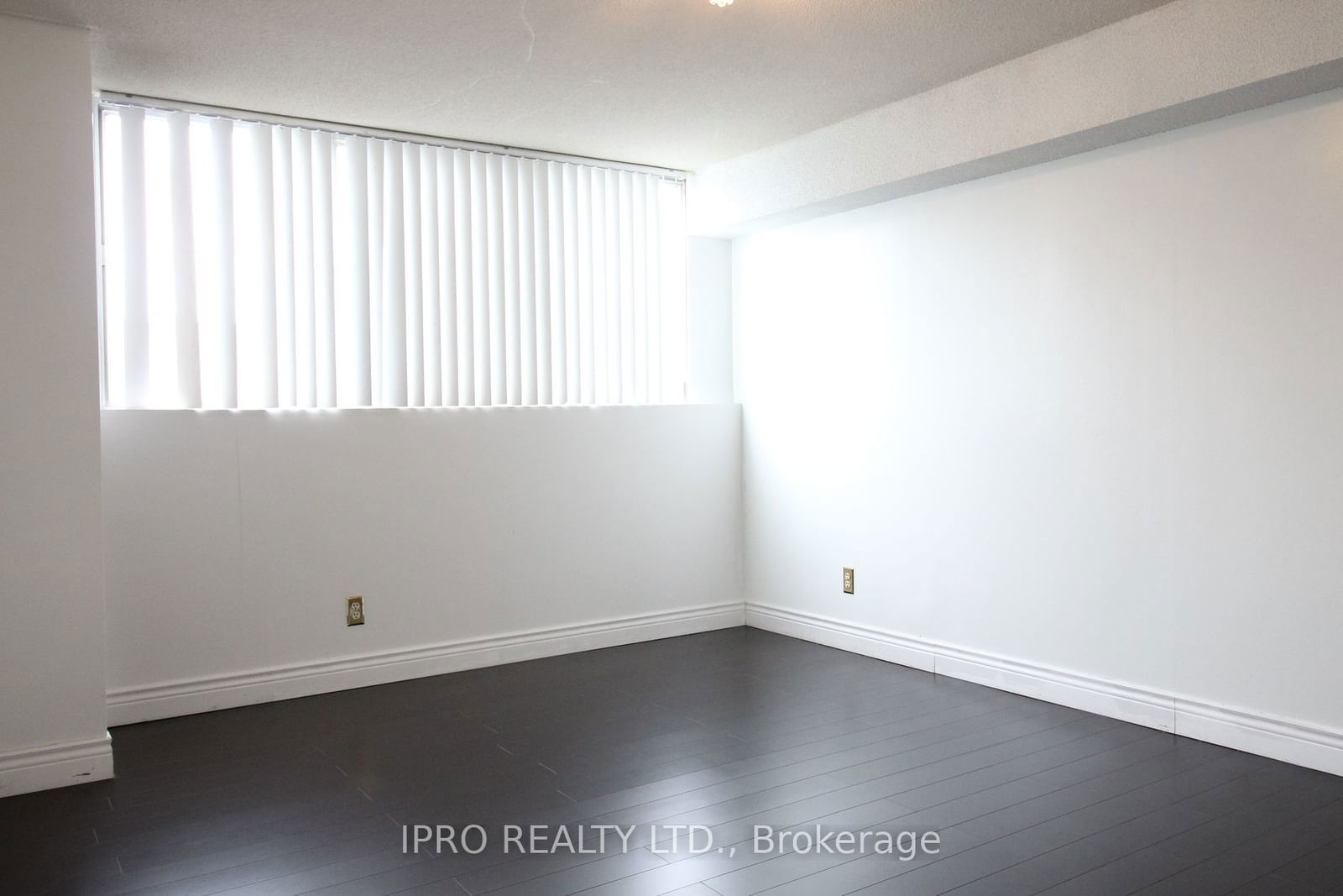 3700 Kaneff Cres, unit 1212 for rent - image #18