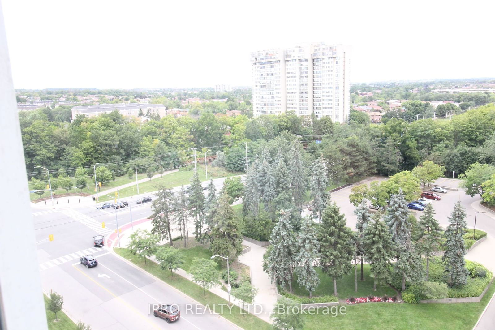 3700 Kaneff Cres, unit 1212 for rent - image #22