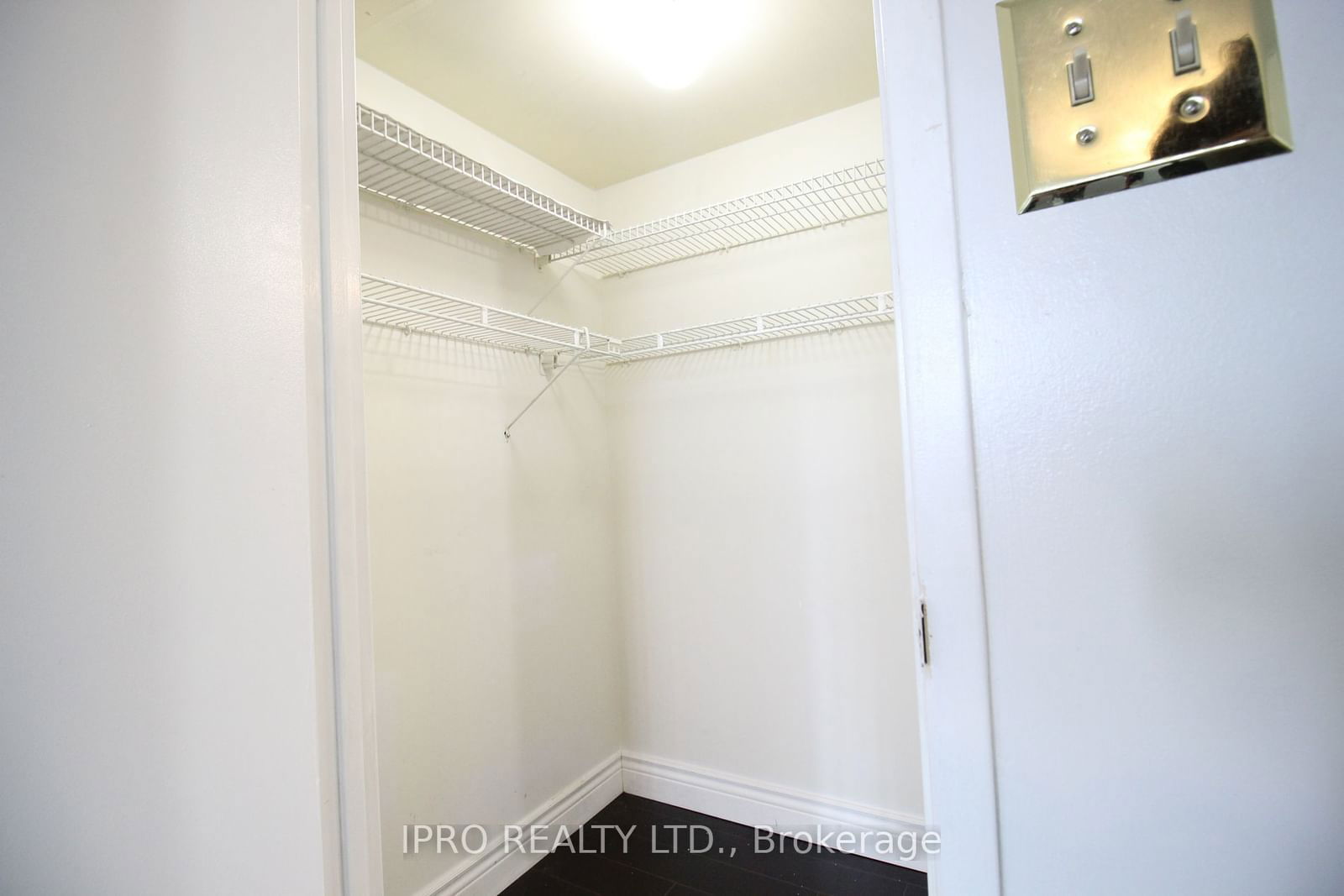 3700 Kaneff Cres, unit 1212 for rent - image #27